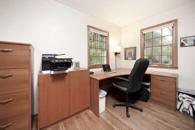 202 E Farnham Ln, Wheaton, IL 60189 - photo 7