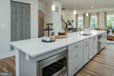 7708 Johnnycake Rd, Woodlawn, MD 21244 - photo 4