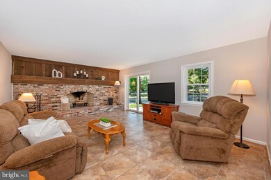 20300 Canby Ct, Montgomery Village, MD 20886 - photo 3