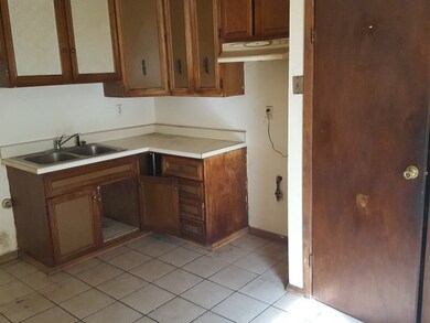 1822 Jethro Ave, Zion, IL 60099 - photo 4