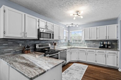 2424 Mills Fall Dr, Hilliard, OH 43026 - photo 7