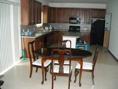 110 Serena Dr, Stroudsburg, PA 18360 - photo 4