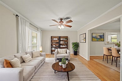 10803 Doud St, Houston, TX 77035 - photo 2