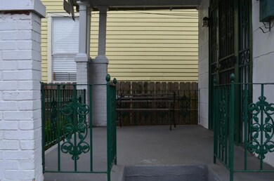 818 N Dupre St, New Orleans, LA 70119 - photo 3