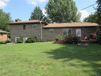 4323 Country View Dr, Floyds Knobs, IN 47119 - photo 2
