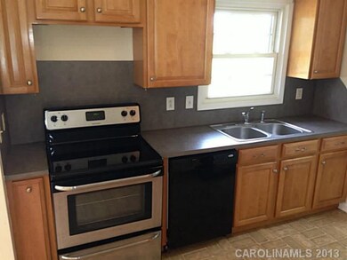 143 Barry Oak Rd, Statesville, NC 28625 - photo 5