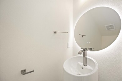 3845 Seabrook Street Side B, Houston, TX 77021 - photo 4