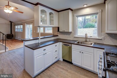 2008 Wildwood Dr, Wilmington, DE 19805 - photo 7