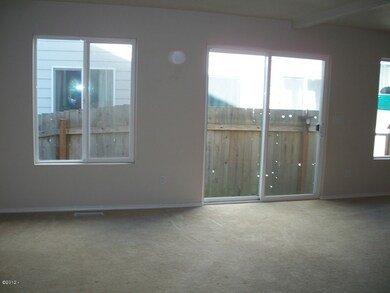 636 SE Port Ave, Lincoln City, OR 97367 - photo 4
