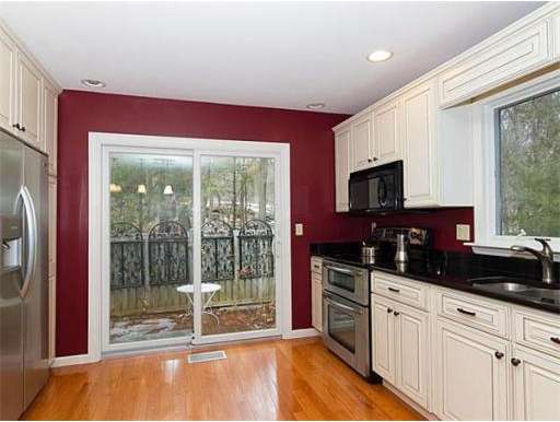 84 Fifer Ln, Lexington, MA 02420 - photo 5