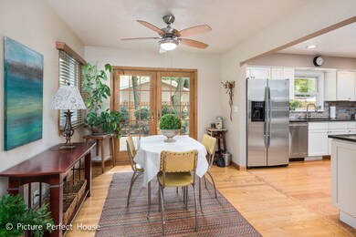 406 Robin Hill Dr, Naperville, IL 60540 - photo 7