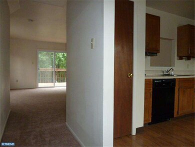 3022 W Greenshire Ct, Claymont, DE 19703 - photo 6