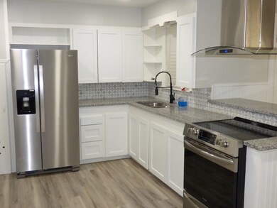 1120 Wells St, Nacogdoches, TX 75964 - photo 6