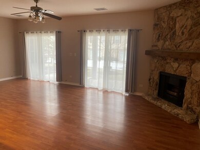 1741 Chesapeake Ln unit 1, Schaumburg, IL 60193 - photo 4