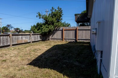 915 SW 7th Newport-5