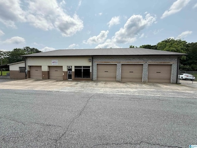 69 Railroad Ave, Dora, AL 35062 - photo 3