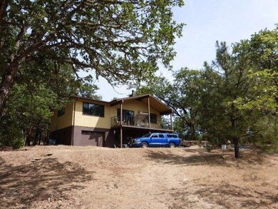 9535 Blackwell Rd, Central Point, OR 97502 - photo 2