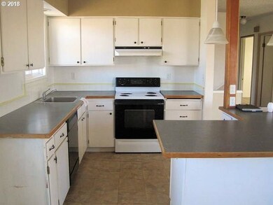 645 Wasco Dr, the Dalles, OR 97058 - photo 5