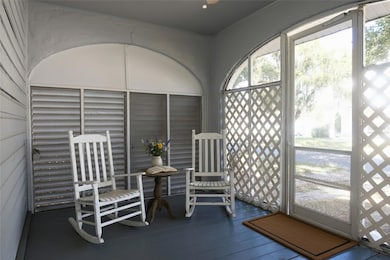 5353 10th St, Zephyrhills, FL 33542 - photo 2