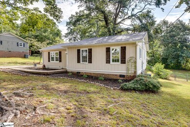 7 Melvin Cir, Taylors, SC 29687 - photo 2