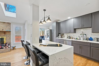 12218 Tildenwood Dr, Rockville, MD 20852 - photo 4