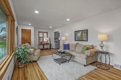 24_9118_15th6 (1)_mls.jpg