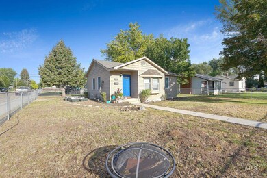 523 Banner St, Nampa, ID 83686 - photo 4
