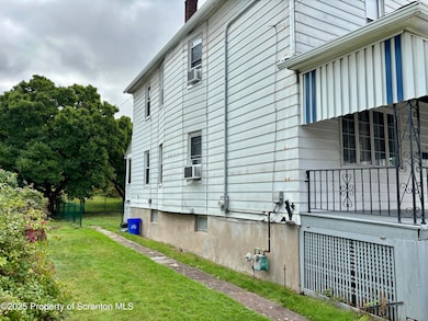 611 S Irving Ave, Scranton, PA 18505 - photo 3