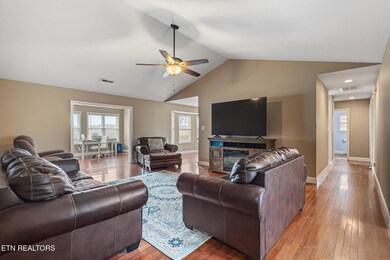 5545 J Riley West Rd, Greenback, TN 37742 - photo 7