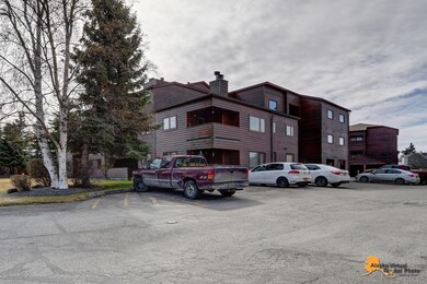 Ext Vanguard Dr-Guest Parking Side