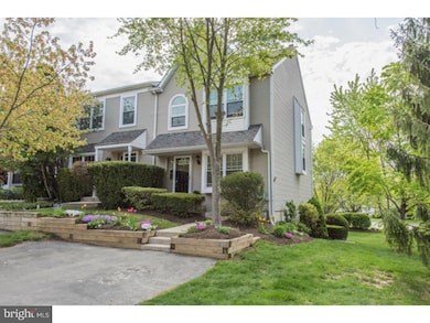 402 Snowflake Cir, Norristown, PA 19403 - photo 2