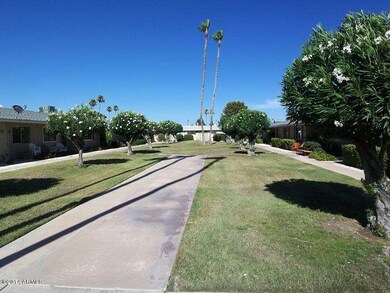 13678 N Newcastle Dr unit 111, Sun City, AZ 85351 - photo 4