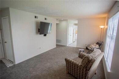 503 Sky Vue Dr, Raymore, MO 64083 - photo 4