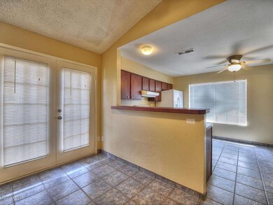 003_Kitchen