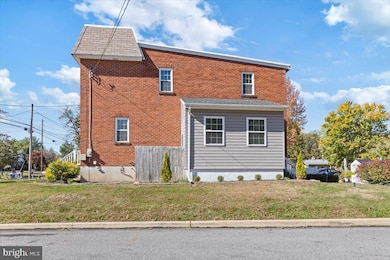 2921 Cowpath Rd, Hatfield, PA 19440 - photo 2