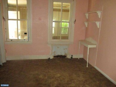 1020 Pine St, Darby, PA 19023 - photo 5