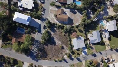 834 Tarpon Dr, Okaloosa Island, FL 32548 - photo 7