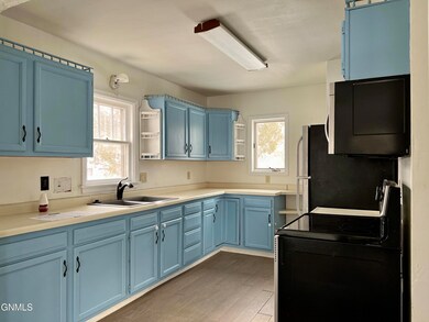 Listing Kitchen