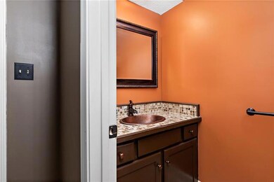 8042 Monrovia St, Lenexa, KS 66215 - photo 5