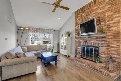 33 Diane Rd, Peabody, MA 01960 - photo 5