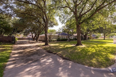 300 Greenbriar Ln, Colleyville, TX 76034 - photo 2