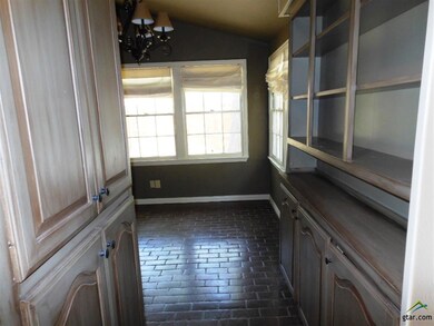 3209 Lynwood Dr, Tyler, TX 75701 - photo 5