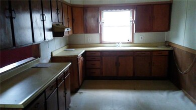 132 3rd St, Tipton, IN 46072 - photo 4