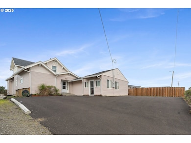 229 S Pacific St, Rockaway Beach, OR 97136 - photo 7