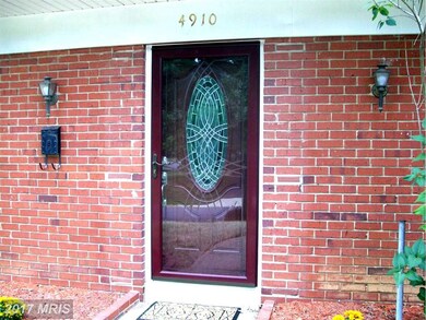 4910 Raemore Ln, Bowie, MD 20715 - photo 2