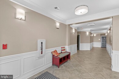 41895 Cathedral Valley Square unit 309, Aldie, VA 20105 - photo 5