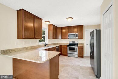 7509 Regency Glen Dr, Fredericksburg, VA 22407 - photo 7