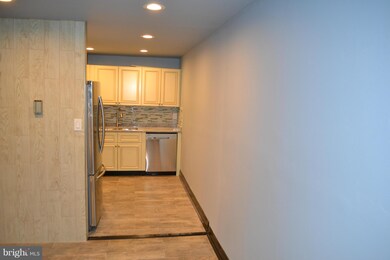 6011 Emerson St unit 701, Bladensburg, MD 20710 - photo 2