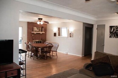 306 Louise Dr, Collinsville, IL 62234 - photo 5