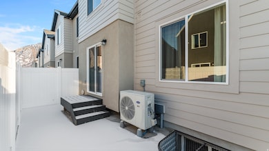 715 N 1850 E unit 1203, Salem, UT 84653 - photo 2